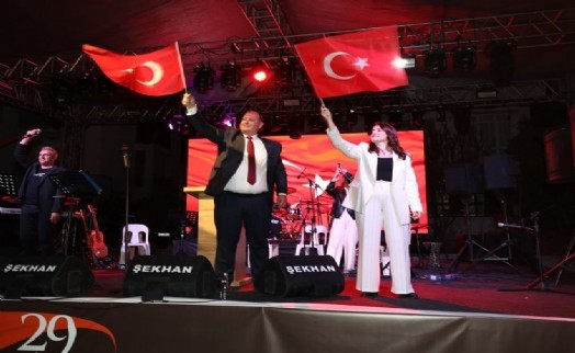 Menderes'te Cumhuriyet coşkusu