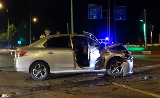 Tavşanlı'da trafik kazası; 2 yaralı