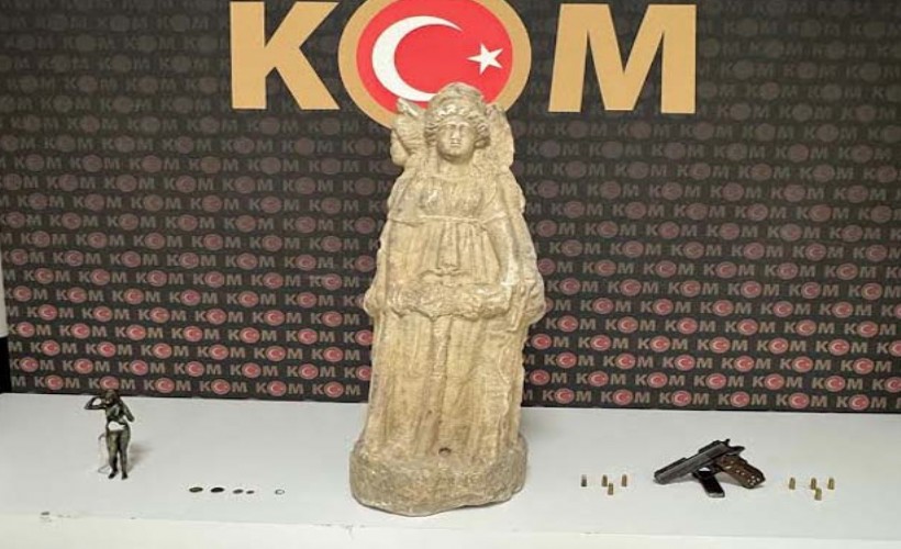 Afyonkarahisar'da Roma Dönemi'ne ait heykel ele geçirildi