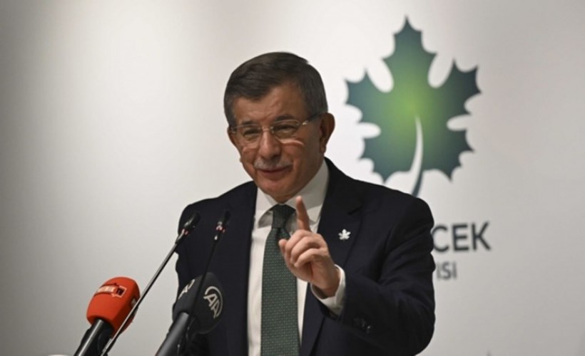 Ahmet Davutoğlu'ndan teğmenlere cezaya destek