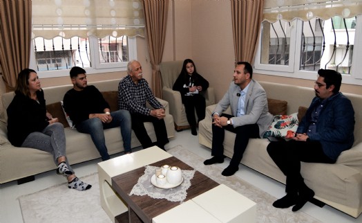 Başkan Eşki'den samimi ev ziyareti: Sadece hizmet değil, gönül bağı kurmak da önemli