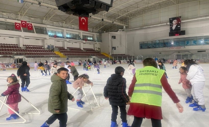 Bayraklılı çocuklar tatilin keyfini yaşadı