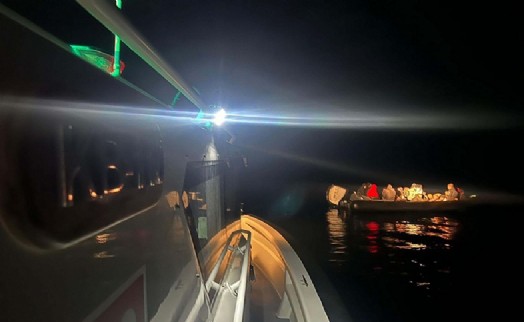Bodrum'da 19 kaçak göçmen kurtarıldı 1 göçmen kaçakçısı yakalandı