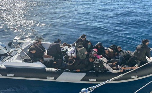 Bodrum'da 86 kaçak göçmen ile 3 göçmen kaçakçısı şüphelisi yakalandı