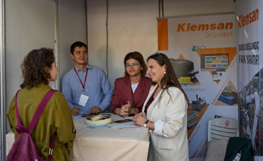 Bornova'da iş arayanlar ve işverenler aynı platformda buluşuyor