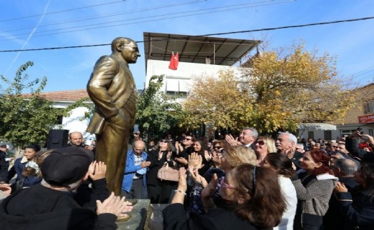 Çamlı'ya Atatürk'ün yeni heykeli dikildi