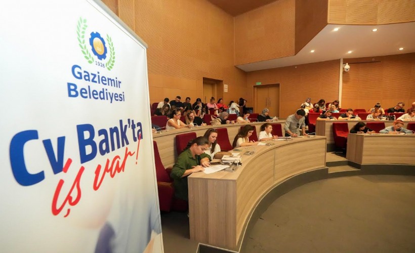 Gaziemir'de istihdam desteği: CV Bank, 874 kişiyi iş sahibi yaptı