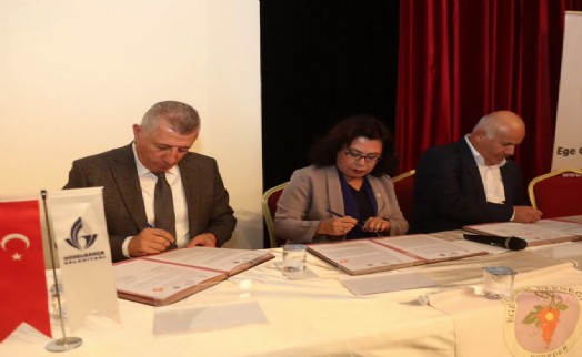 Güzelbahçe'de Üçüncü Yaş Üniversitesi imzalar atıldı