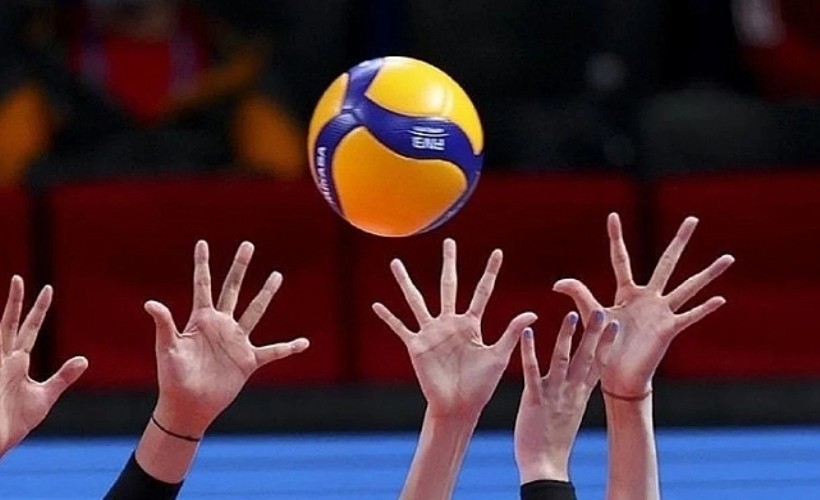 İzmir voleybolunda zirve derbisi