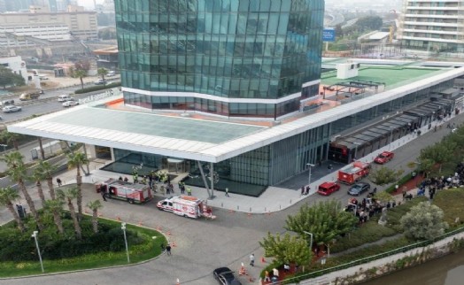 İzmir'in gökdelenler bölgesinde yangın tatbikatı