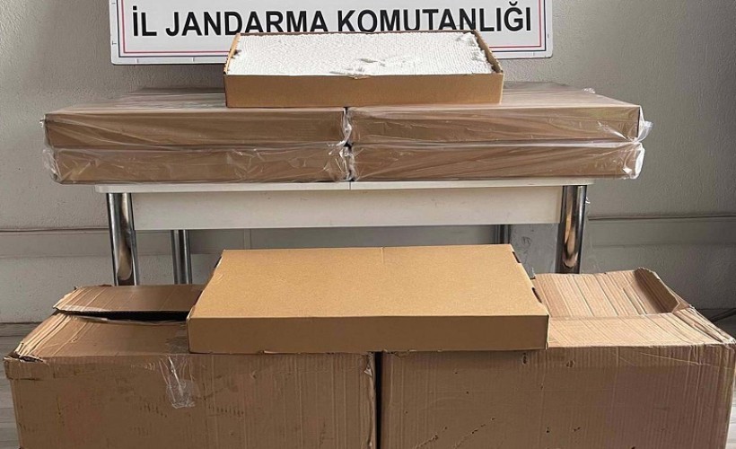 Manisa'da yolcu otobüsünde 80 bin dolu makaron ele geçirildi; 2 gözaltı