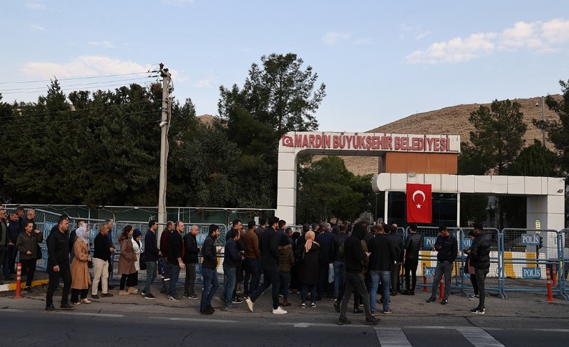 Üç belediyeye daha kayyum atandı; DEM Parti'den açıklama