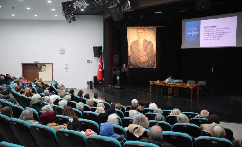 Yaşlı hakları Konak’ta masaya yatırıldı