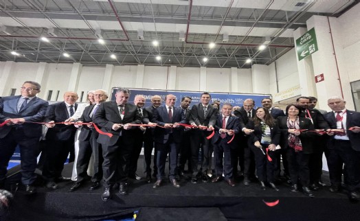 Sağlık ve turizm sektörlerinin kalbi İzmir'de atıyor