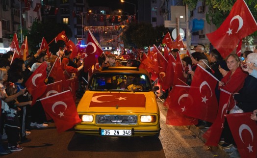 Anadol marka araçlar Balçova'da görücüye çıkacak