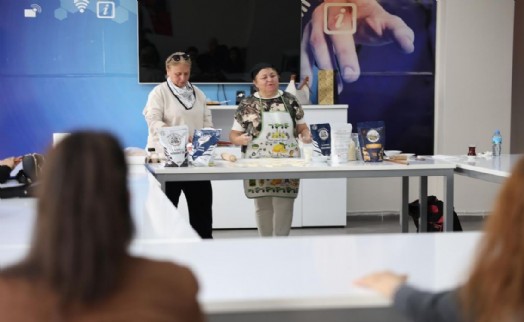Balçova Belediyesi'nden Çölyak hastalarına beslenme eğitimi