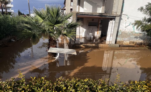 Bodrum'da 60 ev ve 2 iş yerini su bastı
