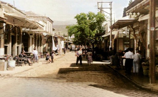 Bornova'nın Geleneksel Çarşı Bölgesi tez konusu oldu