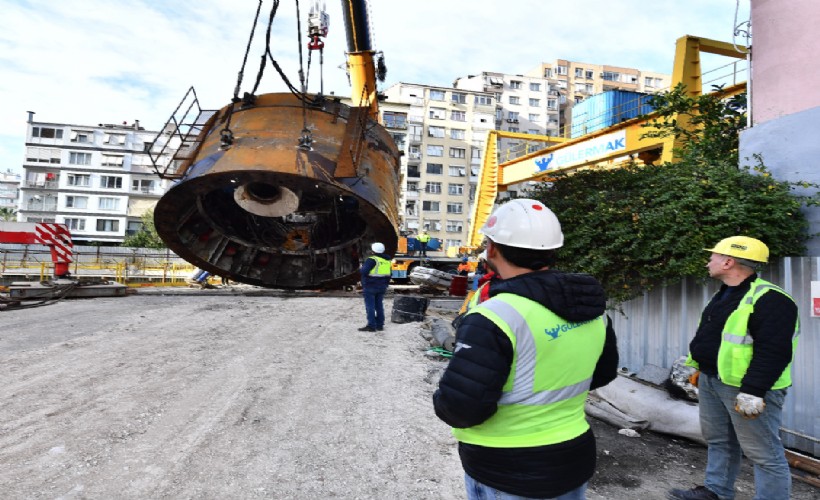 Buca Metrosu’nda 'dev mesai': 450 tonluk köstebek kara yoluyla taşınacak