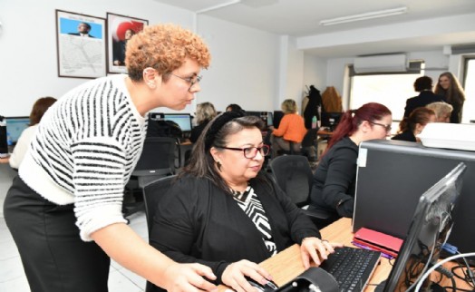 Çiğli Belediyesi'nden kadınlara destek