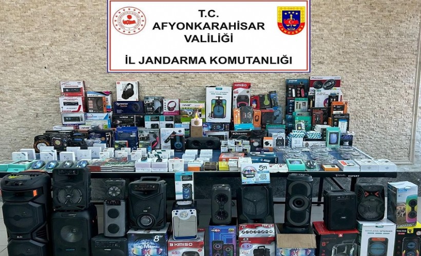 Kaçak elektronik eşya operasyonu