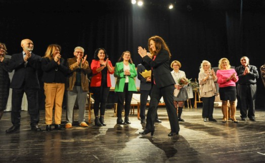 Karşıyaka'da sanatın yaşı yok!