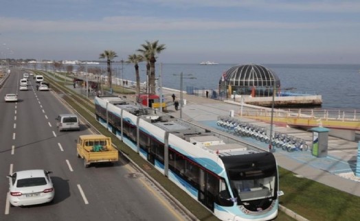 Konak Tramvayı'ndaki düzenleme cuma gecesine ertelendi