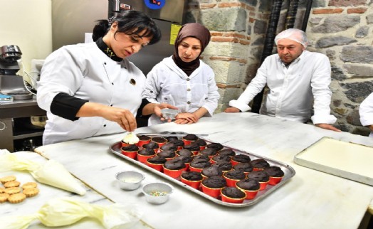 Kursiyer olarak girdikleri Meslek Fabrikası'ndan eğitmen olarak çıktılar