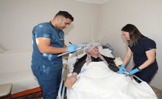Menderes'te evde bakım hizmetlerinde yeni dönem