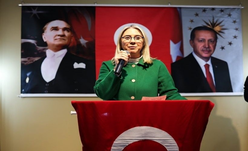AK Partili Çankırı'dan 'koku' tepkisi: Türkiye uzayda konuşuluyor İzmir kokmaya devam ediyor