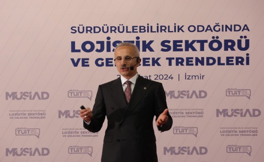 Bakan Uraloğlu İzmir'de konuştu: 31 Mart'ta 1 Nisan şakası vurgusu