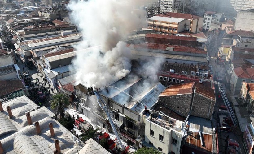 Büyükşehir harekete geçti: Kemeraltı yangınında zarar gören esnafa can suyu