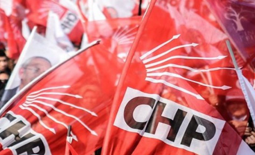 CHP Foça'da 'liste' krizi: Başkan ve 8 yönetici istifa etti