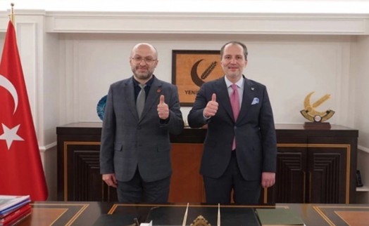 ‘Hepinizi seviyorum' diyerek duyurdu: Yeniden Refah'ın adayı çekildi