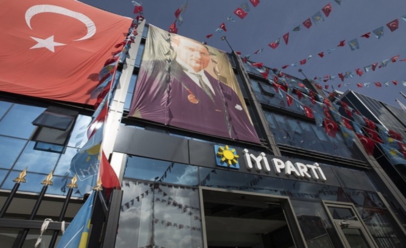 İYİ Parti'nin Ankara adayları tanıtım toplantısı karıştı: 'Başkan Mansur Yavaş' sloganları atıldı
