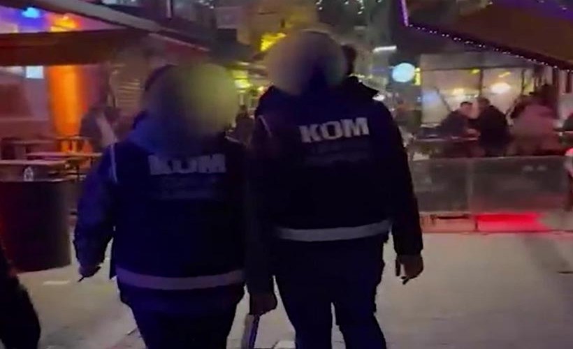 İzmir'de alkol kaçakçılığı denetiminde 114 eğlence mekanına baskın düzenlendi