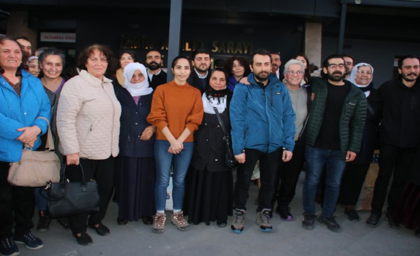 İzmir'de gözaltına alınan 6 gazeteci serbest bırakıldı