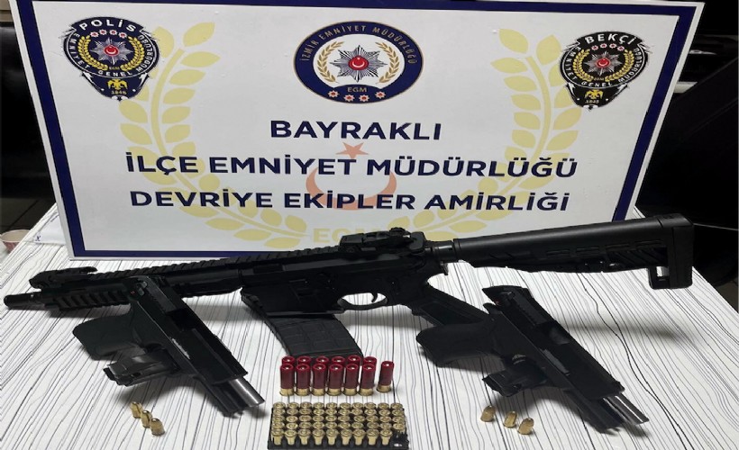 İzmir'de polisin denetiminde 3 tabanca, 1 pompalı tüfek ele geçirildi