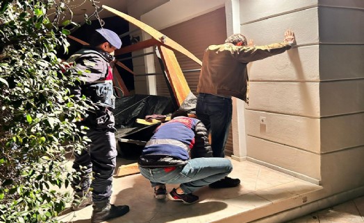 İzmir merkezli 9 ildeki terör operasyonuna 9 tutuklama