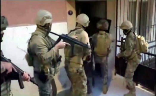 İzmir'de FETÖ ve PKK'ya operasyon