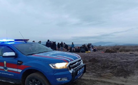 İzmir'de bin 383 düzensiz göçmen yakalandı, 25 organizatör tutuklandı