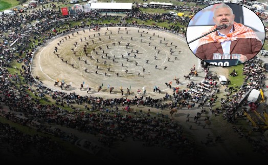 Menemen'de Folklorik Deve Gösterisi binleri buluşturdu!