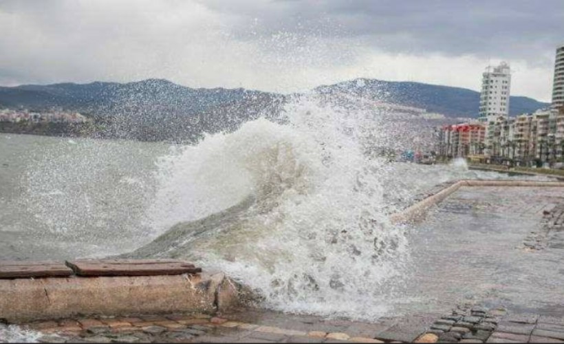 Meteoroloji tarih verdi: Ege Denizi’nde fırtına uyarısı