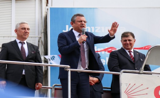 Özel'den Bergama'da ‘ithal' aday eleştirisi: Bergama Kayyuma geçit vermeyecek