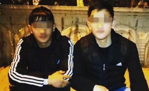 'İkizler' dehşeti: Kendilerine taşla saldıran amcalarını bıçakla öldürdüler