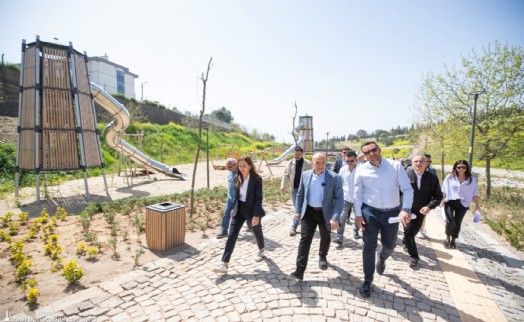 Tunç Soyer son mesai gününde Portakal Vadisi'ni ziyaret etti