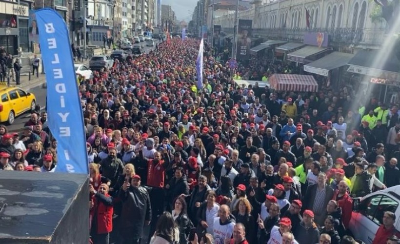 Büyükşehir'de TİS krizi: 6 bin işçi sokağa indi