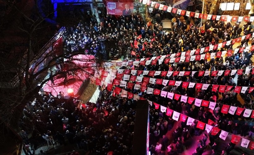 CHP'den Kemalpaşa'da gövde gösterisi