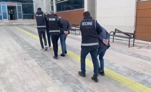İzmir'de 'Orman Bank' adlı suç örgütüne operasyonda 2 tutuklama