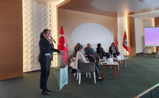 Karşıyaka Belediyesi'nden ‘Yaşlılara Saygı Haftası Paneli'